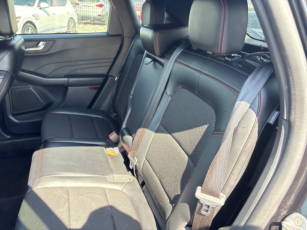 Used 2025 Ford Escape ST-Line AWD/4WD image 28
