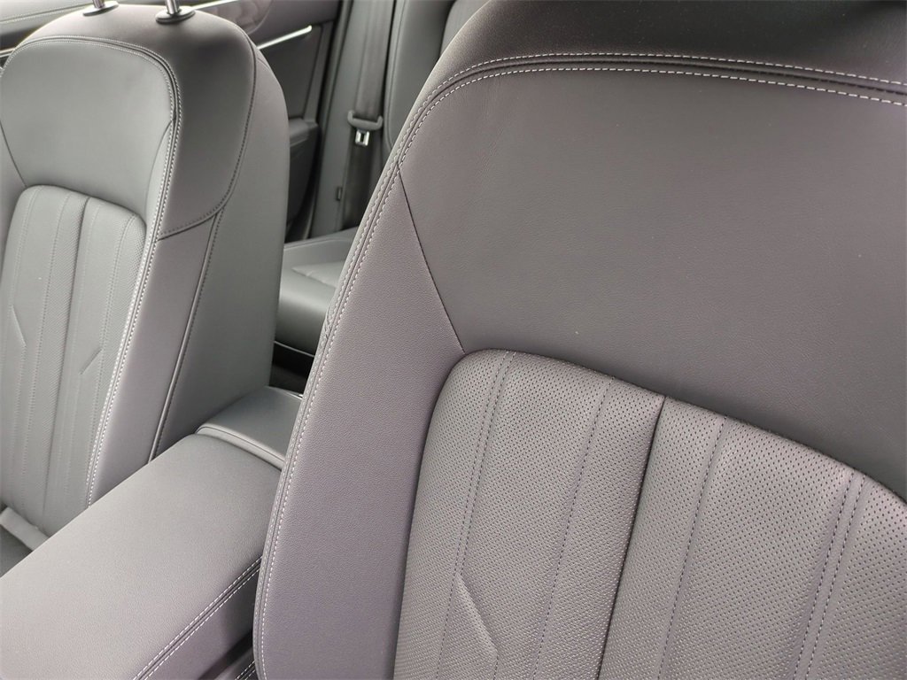 Used 2025 Audi A6 Premium Plus w/ Premium Plus Package image 16