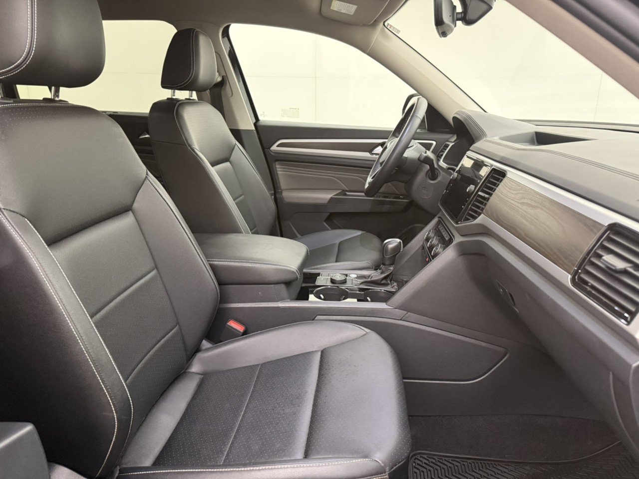 Used 2023 Volkswagen Atlas SE AWD/4WD image 10