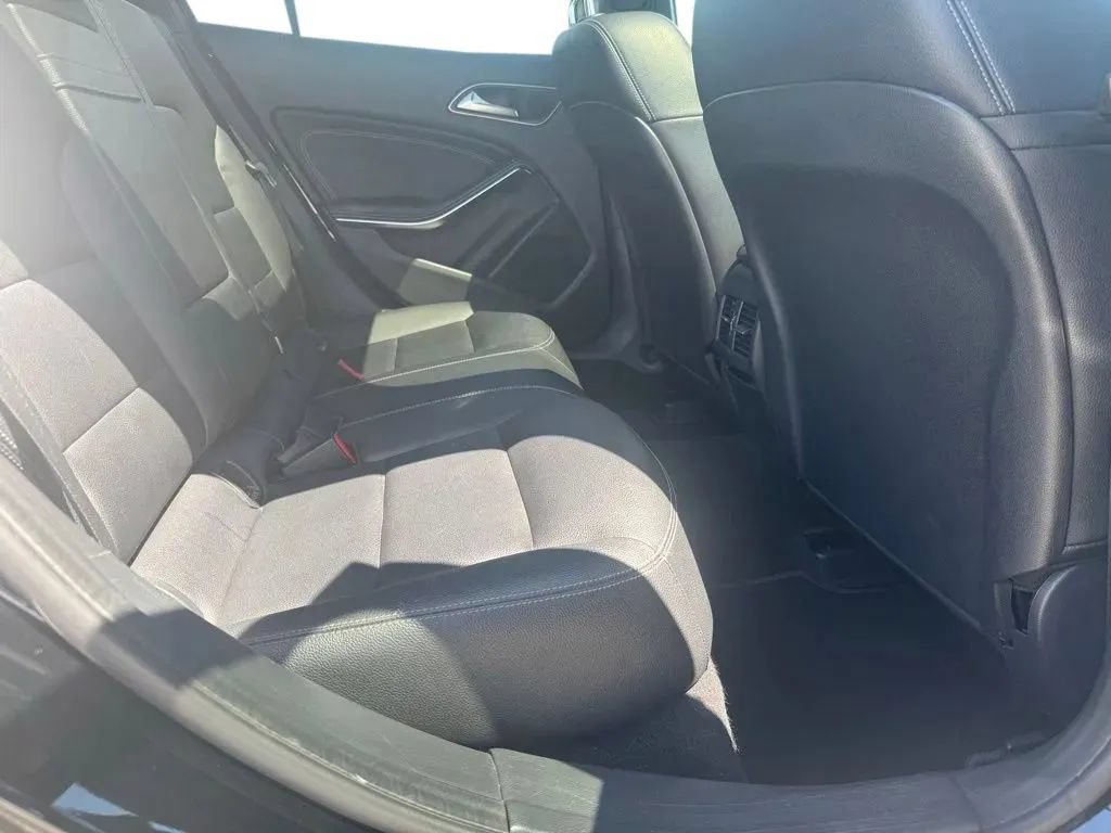 Used 2018 Mercedes-Benz GLA 250 4MATIC image 17