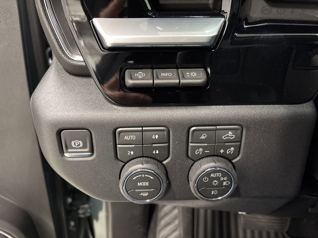New 2026 Chevrolet Silverado 2500 LTZ w/ LTZ Plus Package AWD/4WD image 28