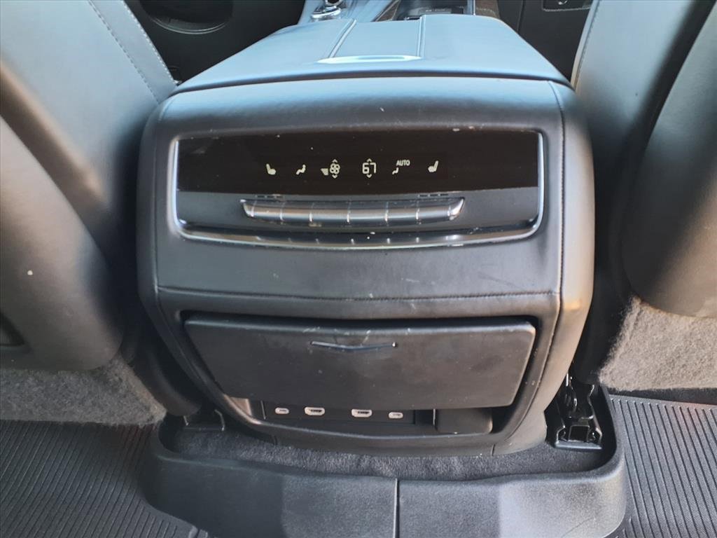Used 2022 Cadillac Escalade ESV Sport Platinum image 19
