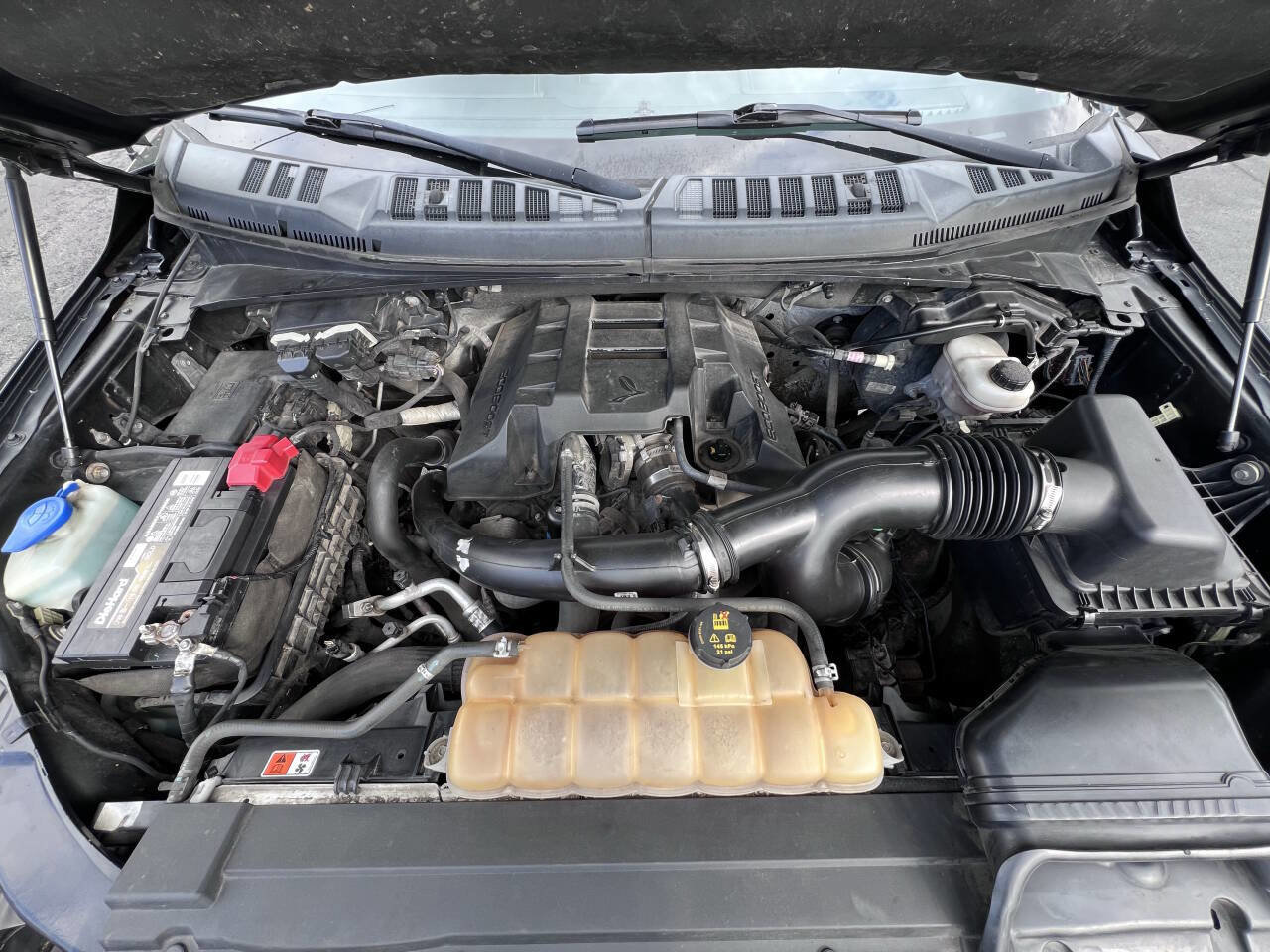 Used 2015 Ford F150 Lariat w/ Equipment Group 501A Mid image 31