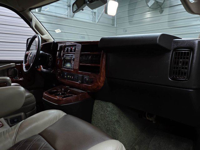 Used 2020 Chevrolet Express 2500 w/ Enhanced Convenience Package RWD image 18