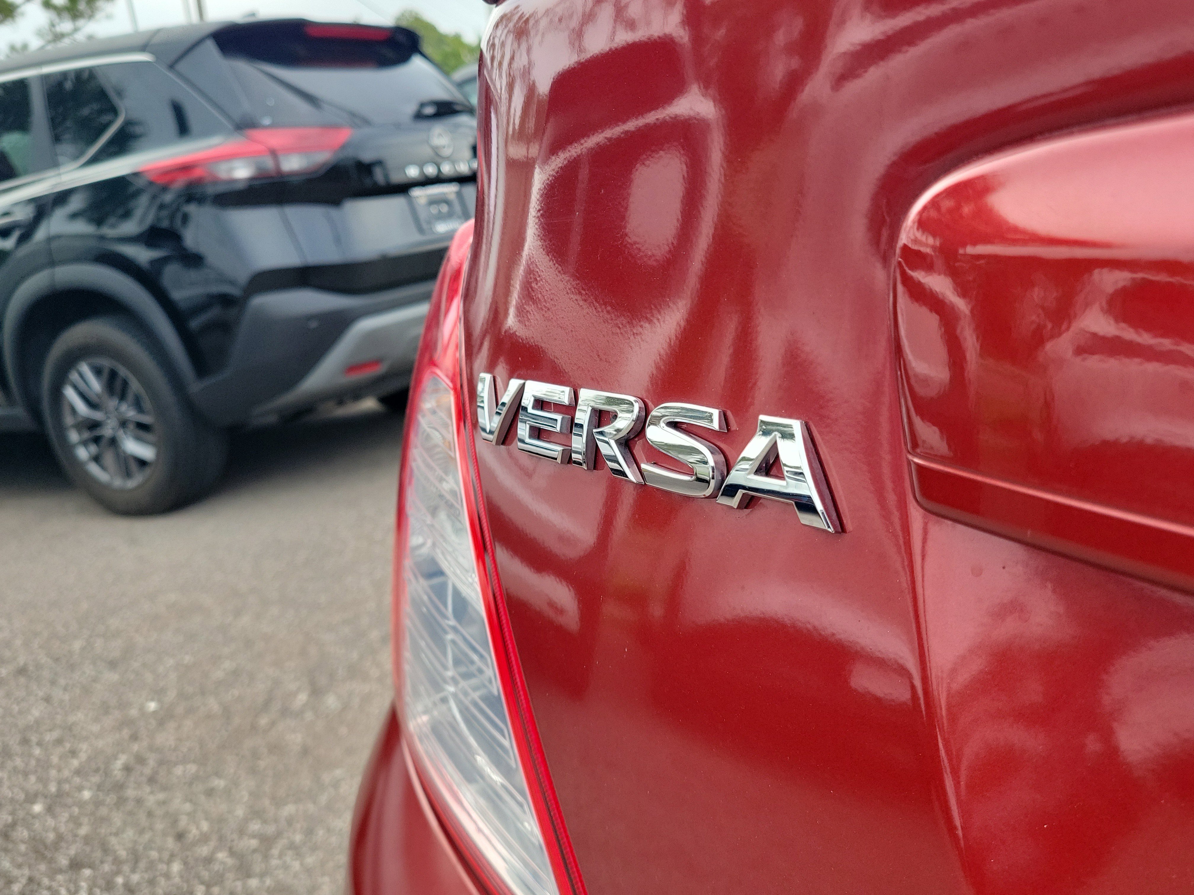 Used 2017 Nissan Versa SV image 8