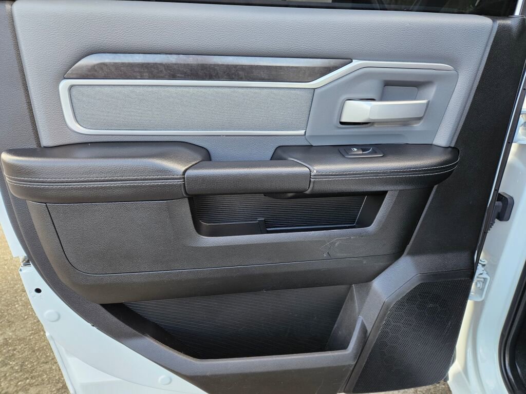 Used 2022 RAM 3500 Big Horn w/ Cold Weather Group AWD/4WD image 17