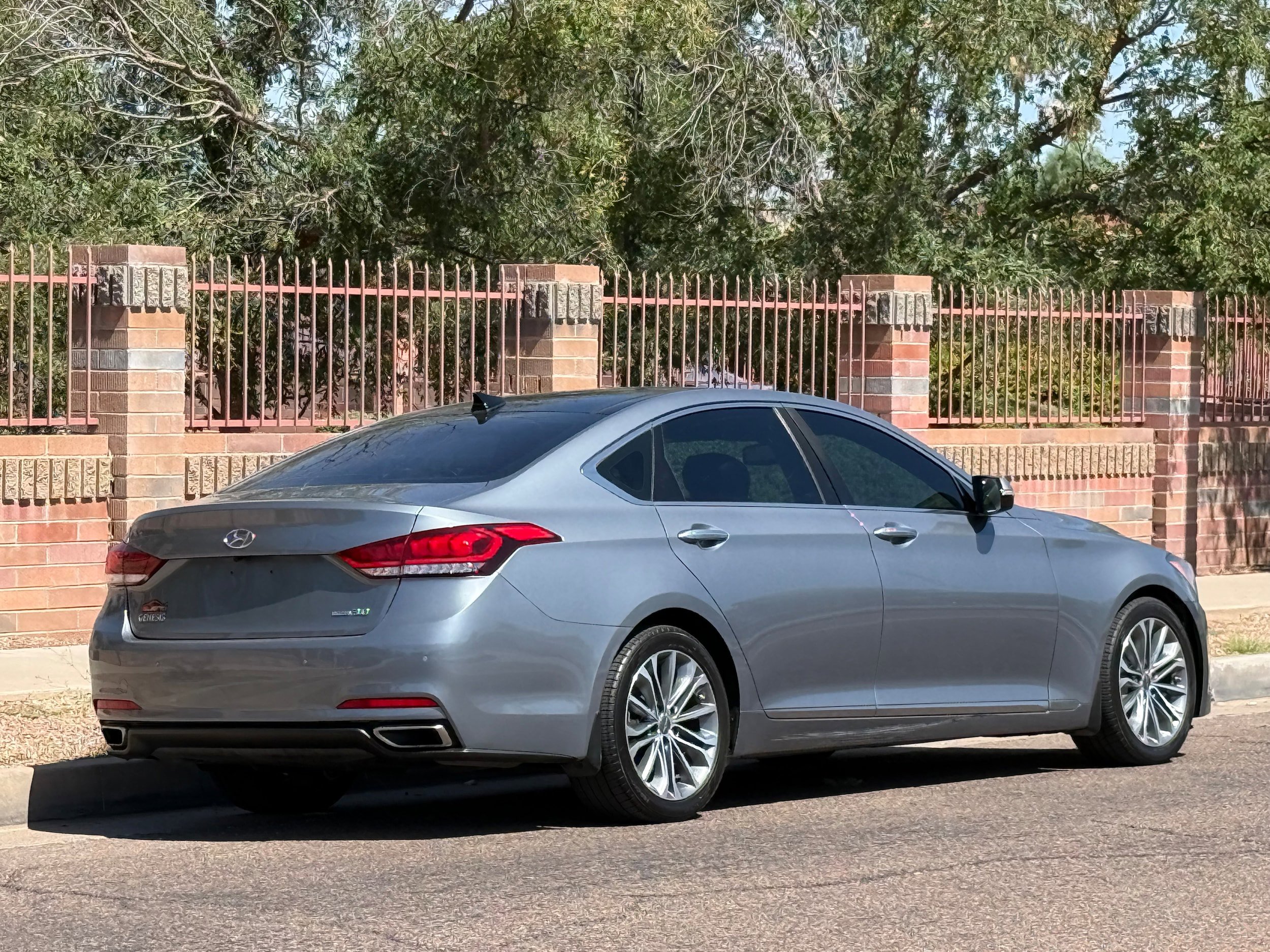 Used 2015 Hyundai Genesis 3.8 w/ Option Group 04 AWD/4WD image 10