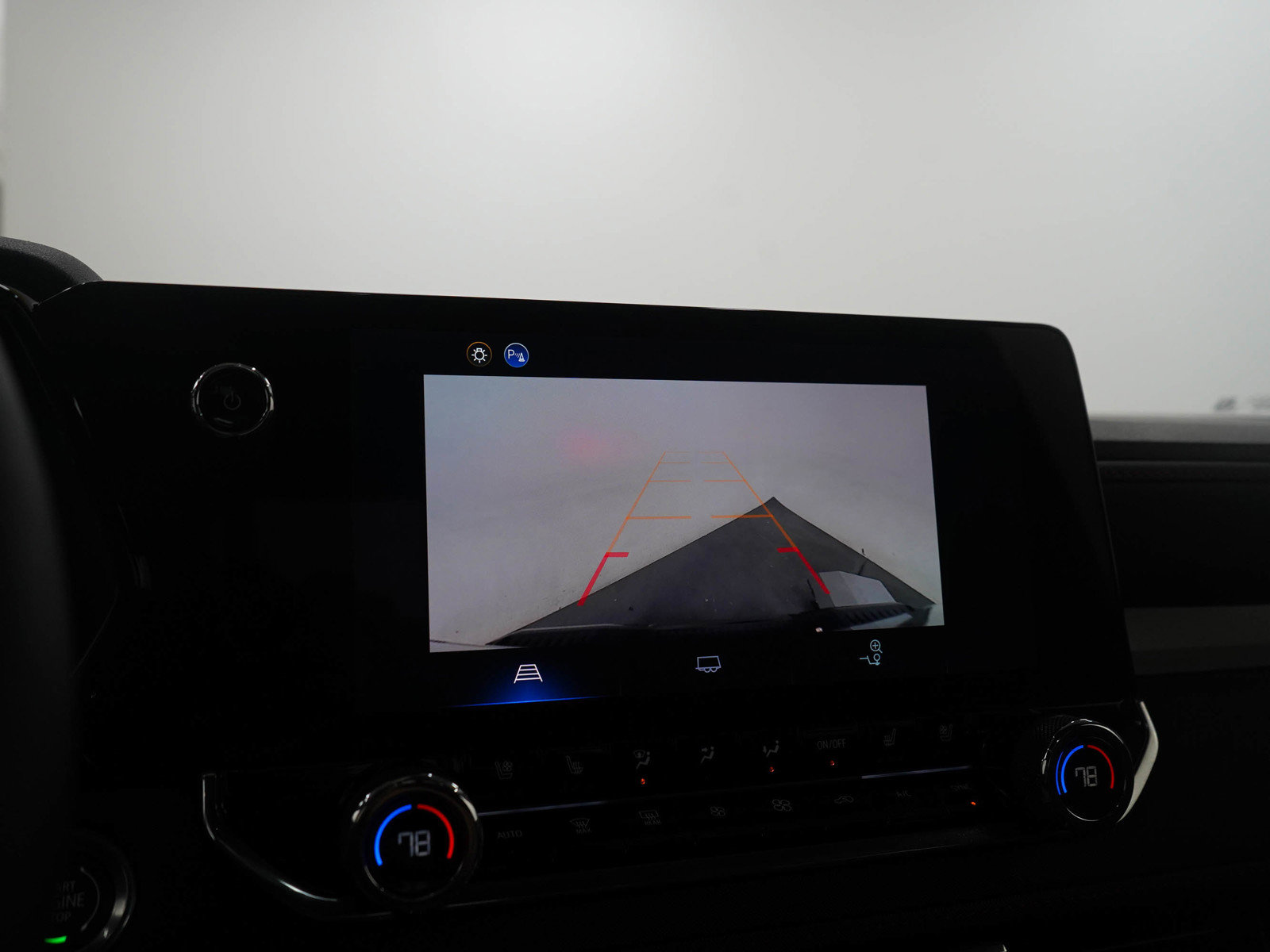 Used 2025 Chevrolet Colorado Z71 w/ Z71 Convenience Package 2 image 27