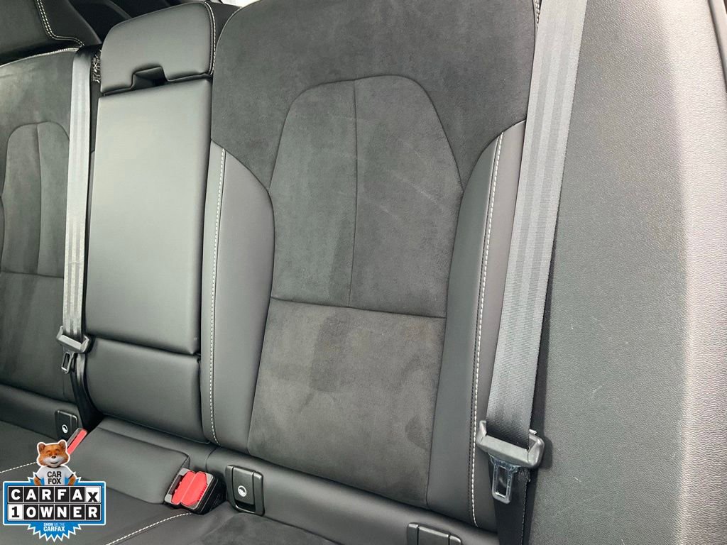 Used 2022 Volvo XC40 P8 Recharge Plus AWD/4WD image 33