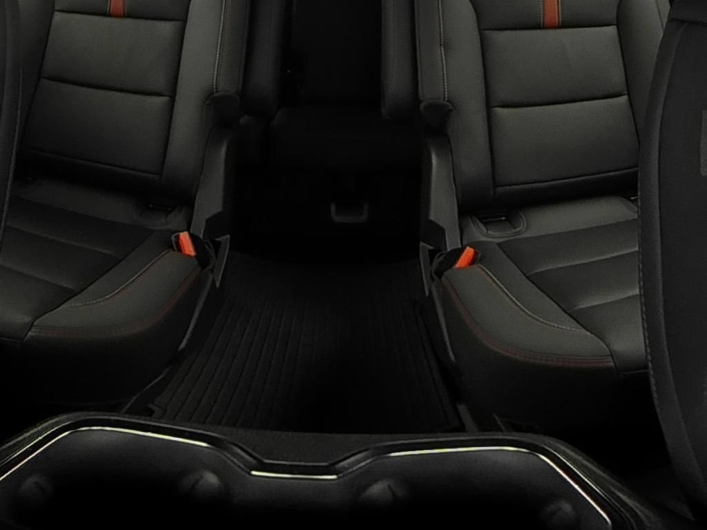 Used 2025 Chevrolet Traverse RS w/ LPO, Floor Liner Package FWD image 13