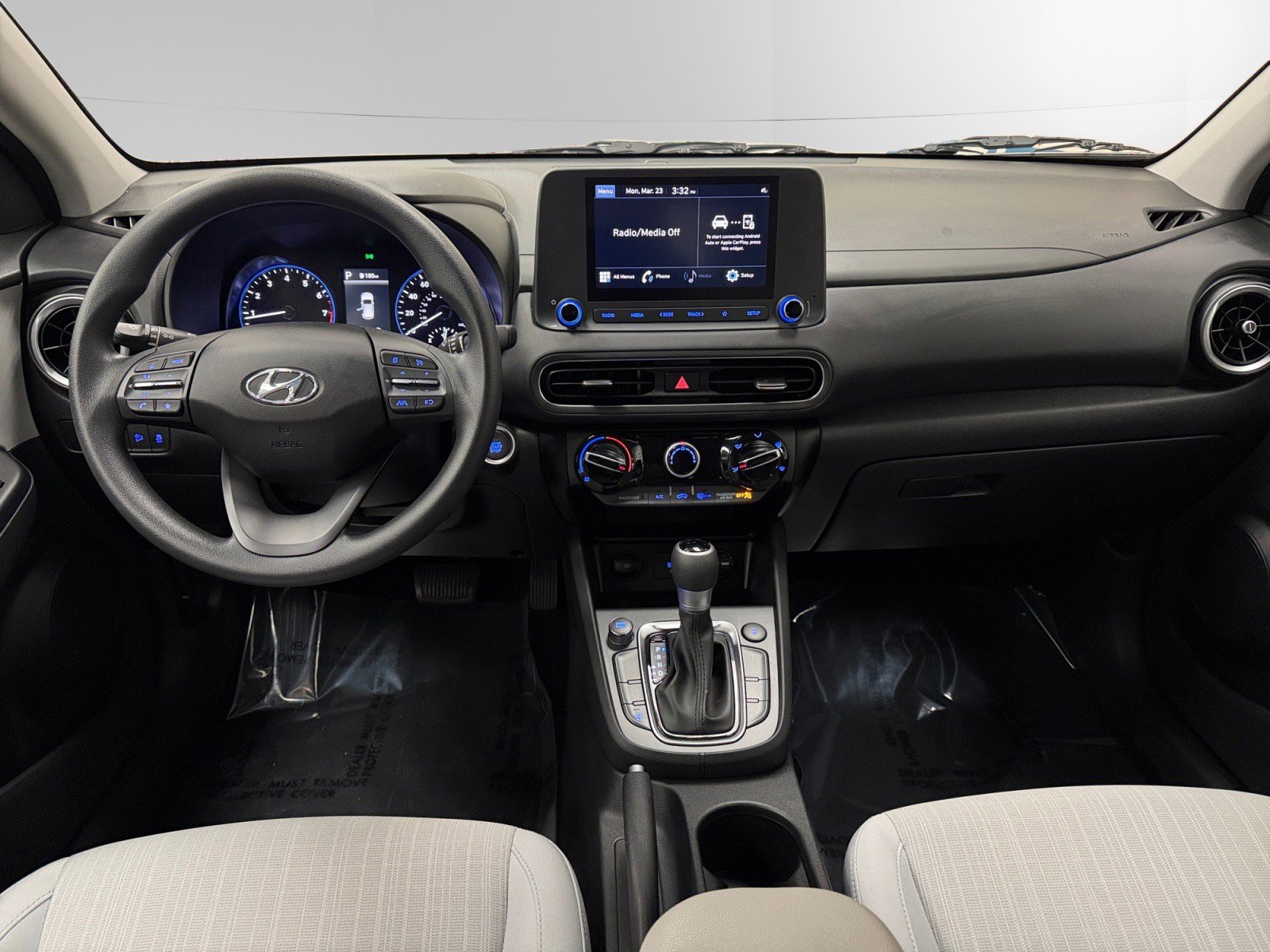 Certified 2023 Hyundai Kona SEL AWD/4WD image 10