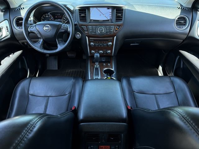 Used 2018 Nissan Pathfinder Platinum AWD/4WD image 18