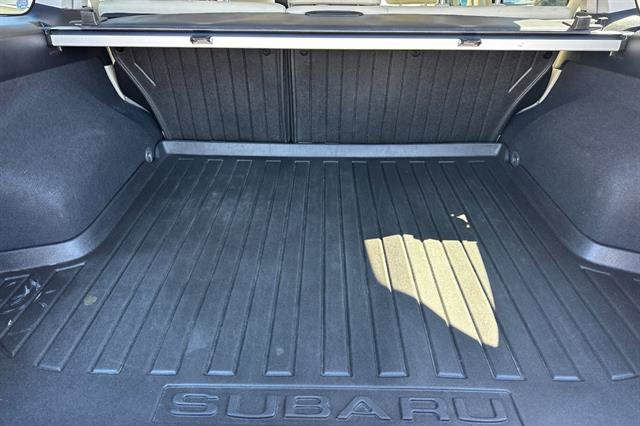 Used 2013 Subaru Outback 2.5i Limited AWD/4WD image 16