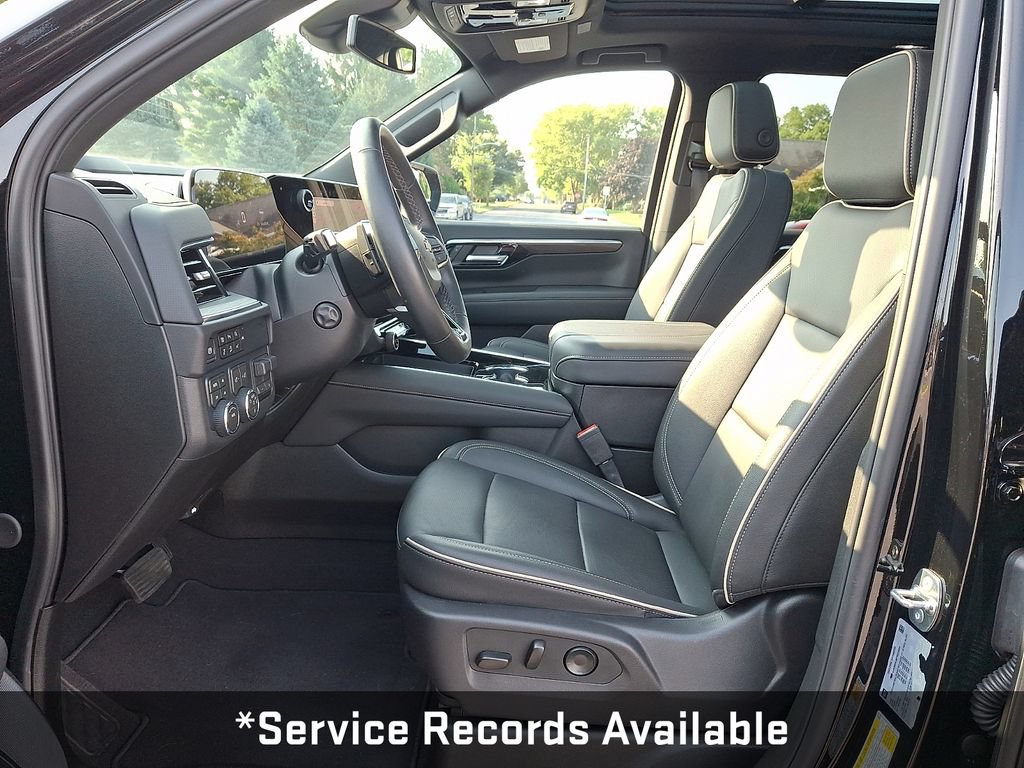 Used 2026 Chevrolet Suburban Premier w/ Sun And Tow Package AWD/4WD image 17