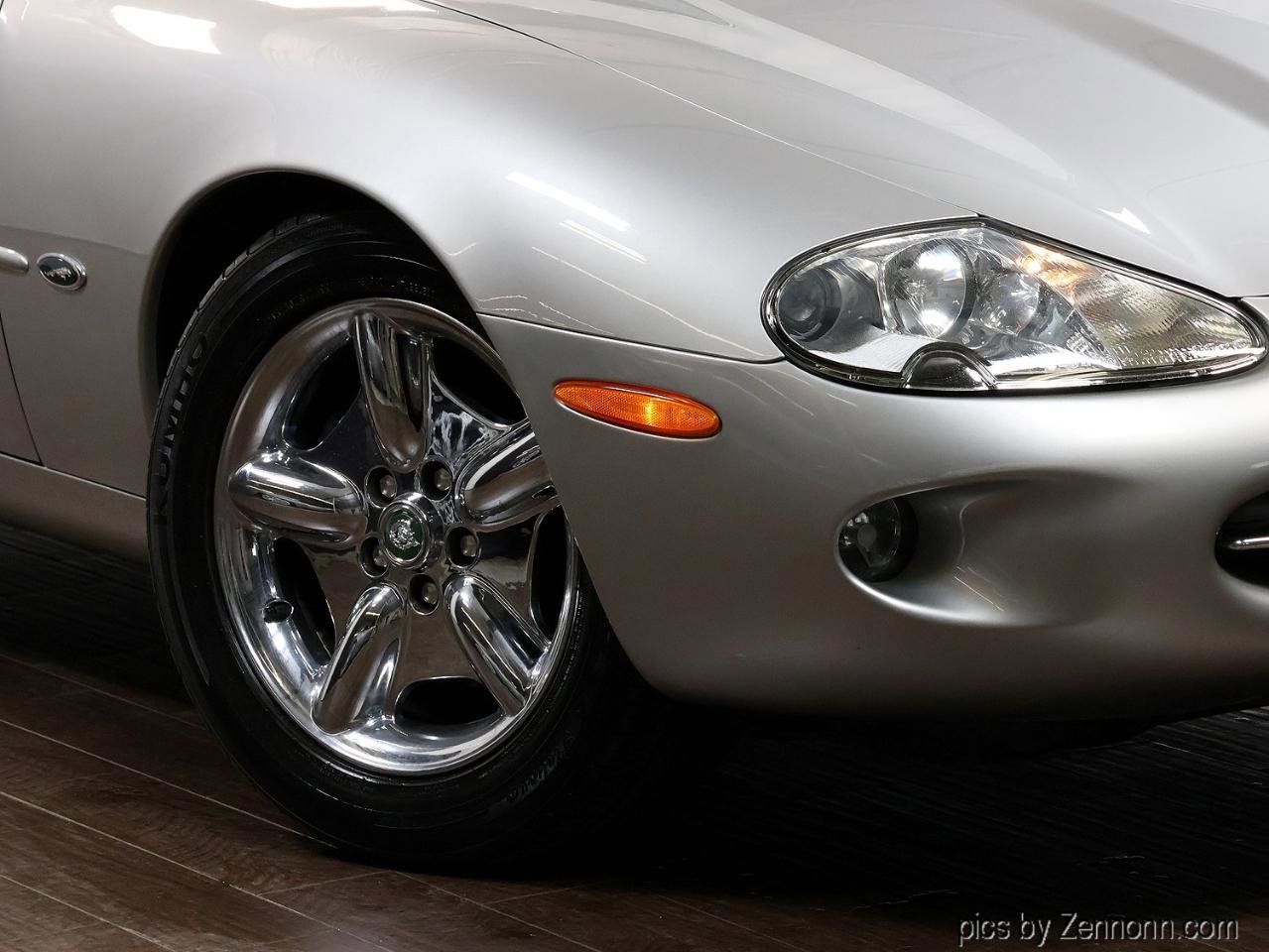 Used 1999 Jaguar XK8 Convertible image 3