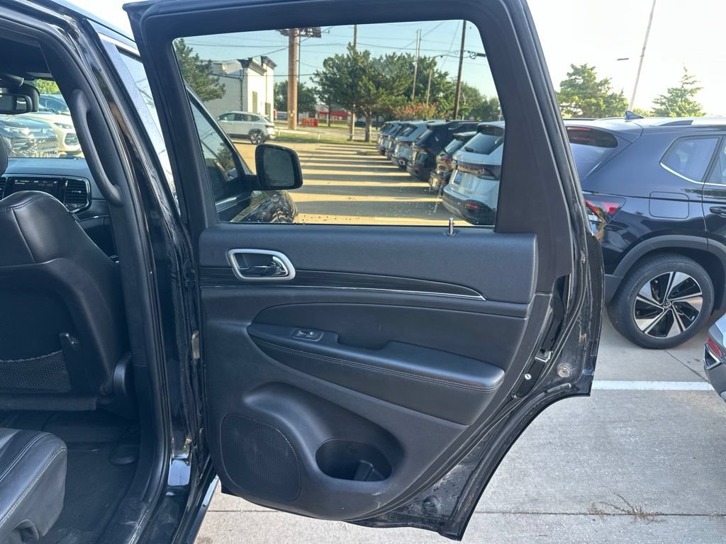Used 2020 Jeep Grand Cherokee Limited w/ Luxury Group II RWD image 19