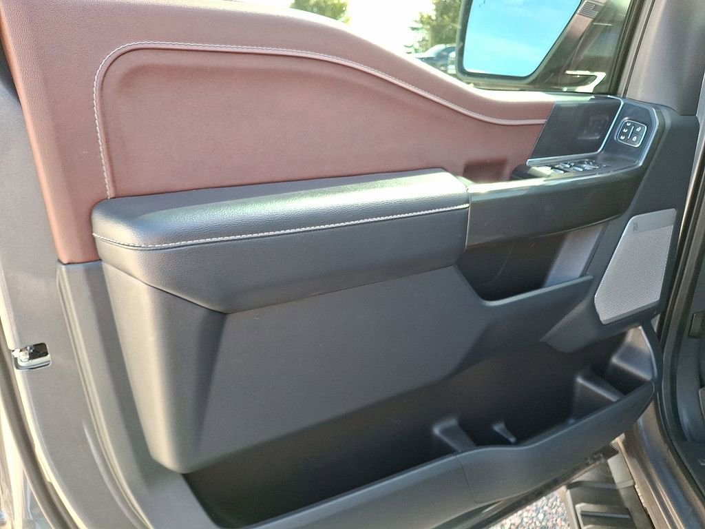 Used 2022 Ford F150 Lariat image 14