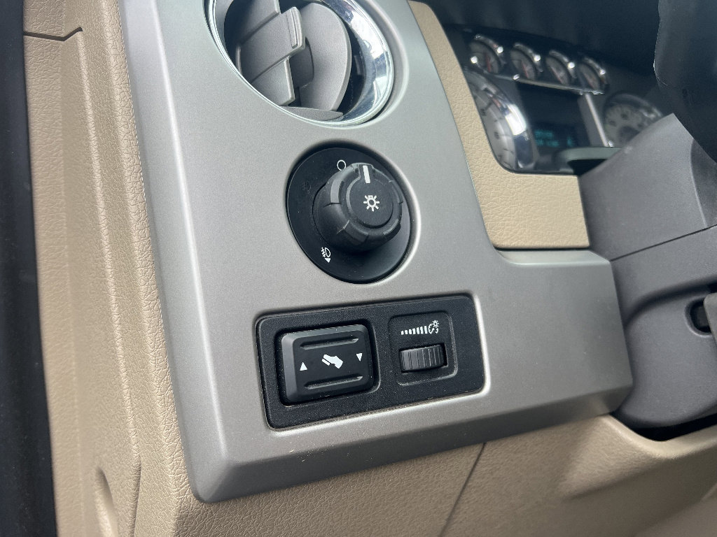 Used 2010 Ford F150 Lariat image 29