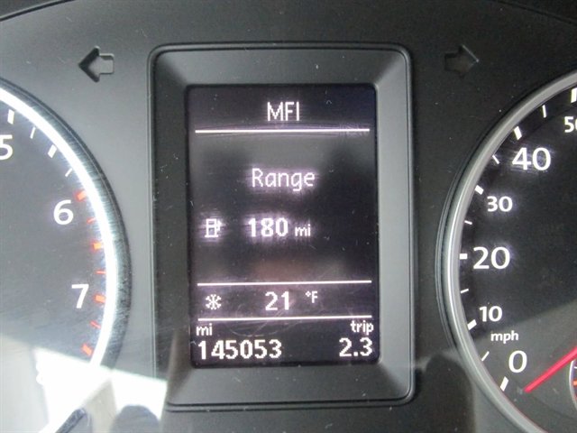 Used 2013 Volkswagen Tiguan S image 11