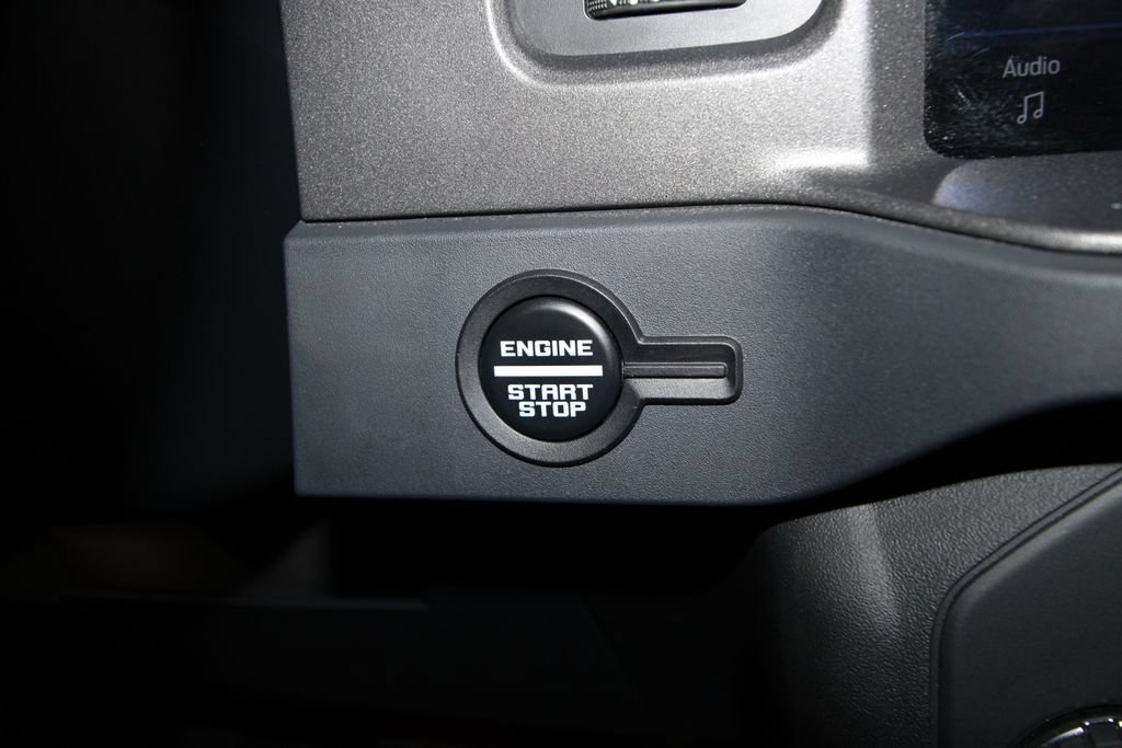 Used 2025 Ford Bronco Badlands AWD/4WD image 12