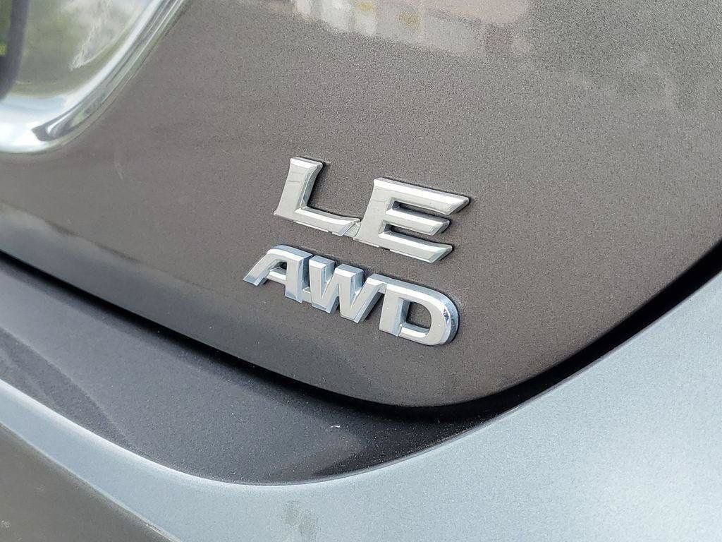 Used 2020 Toyota Camry LE AWD/4WD image 30