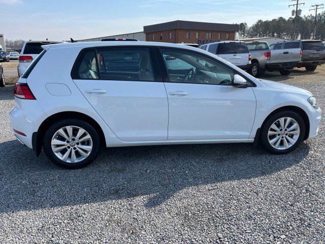 Used 2018 Volkswagen Golf SE image 6