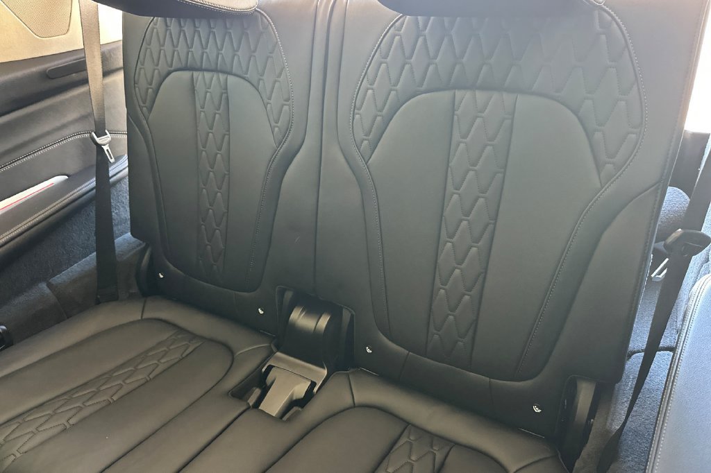 Used 2026 BMW X7 xDrive40i AWD/4WD image 17