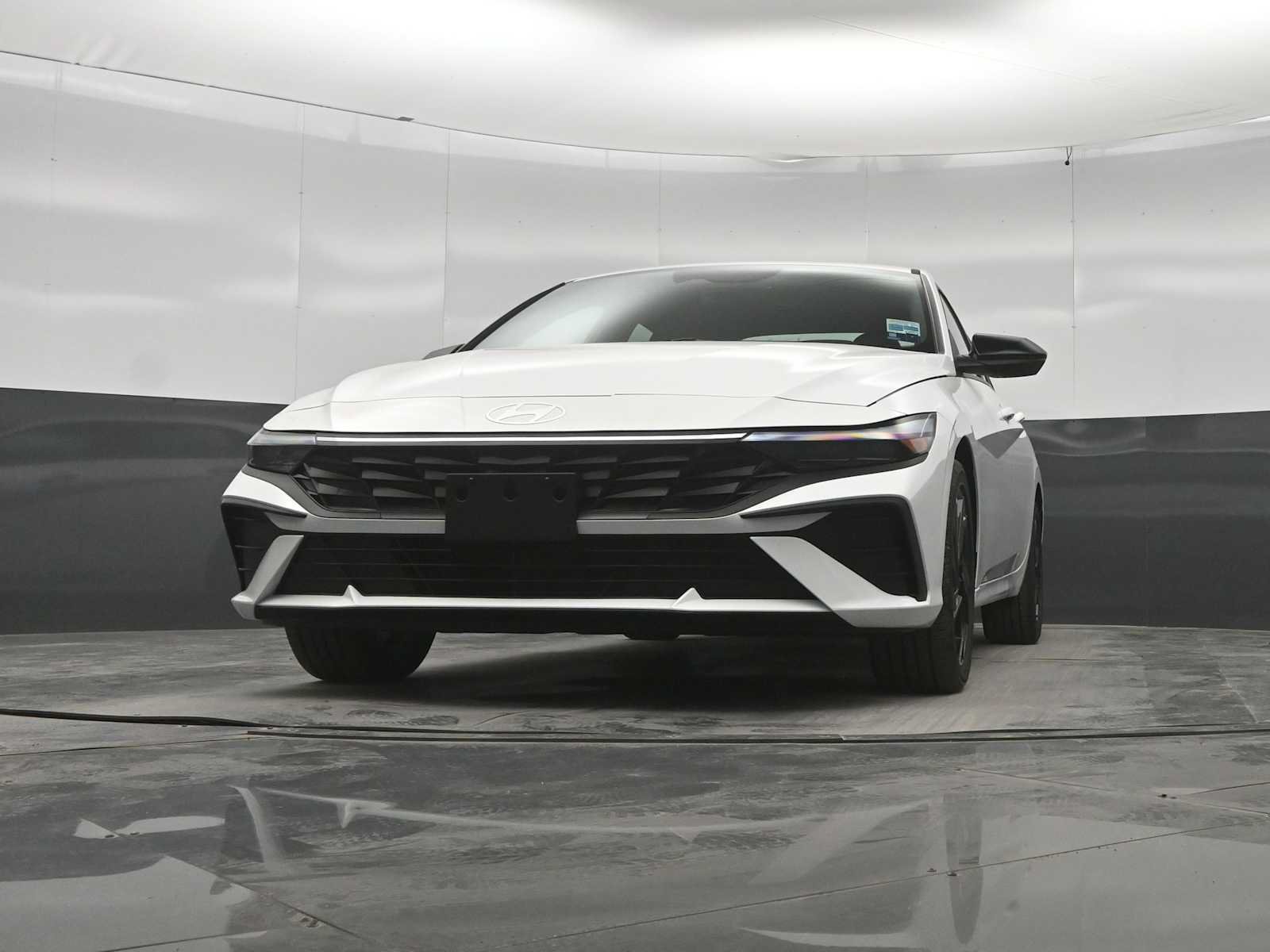 New 2026 Hyundai Elantra SEL Sport FWD image 36