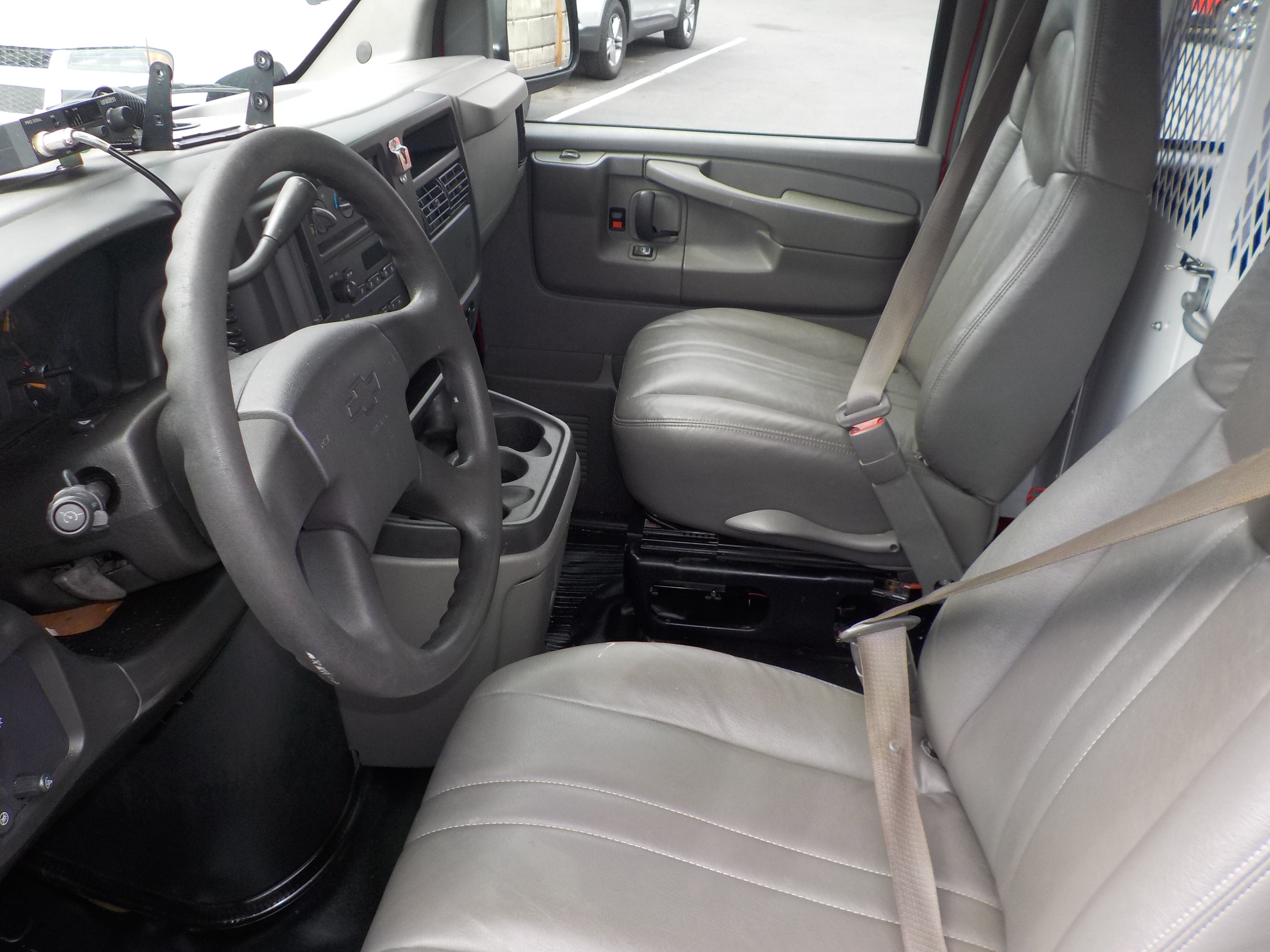 Used 2005 Chevrolet Express 3500 Extended RWD image 14