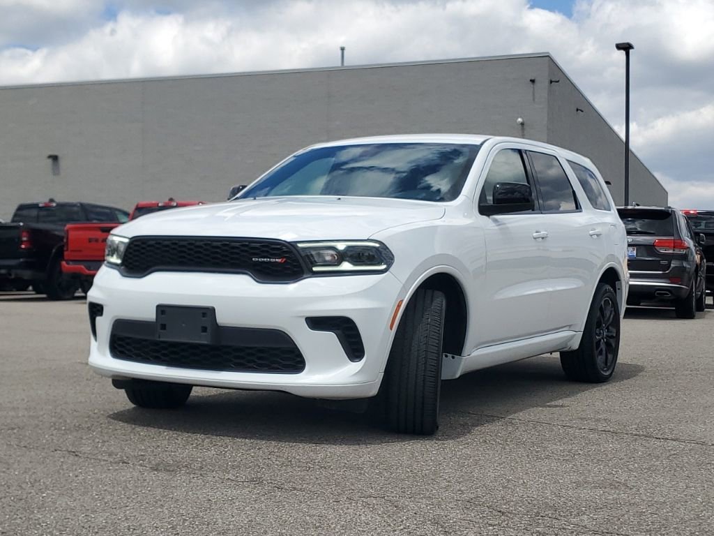 Used 2025 Dodge Durango GT AWD/4WD image 4