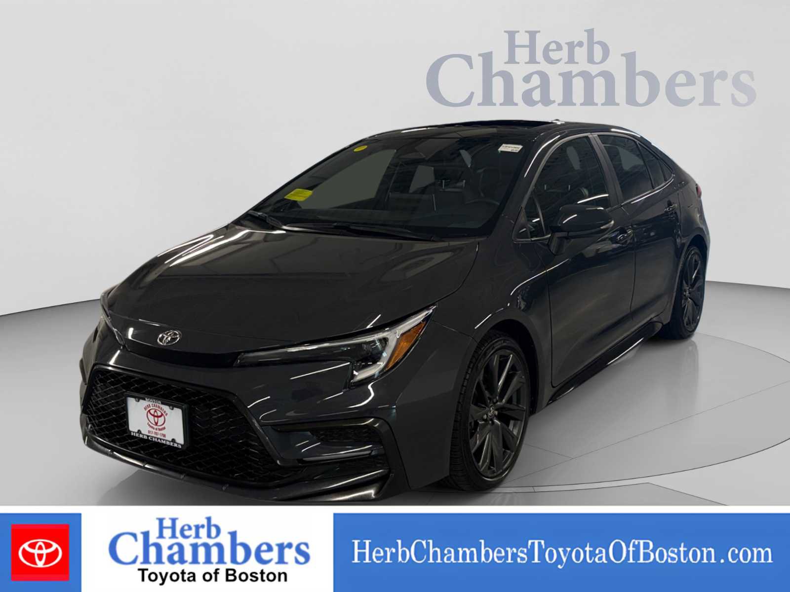 Used 2025 Toyota Corolla XSE FWD image 10