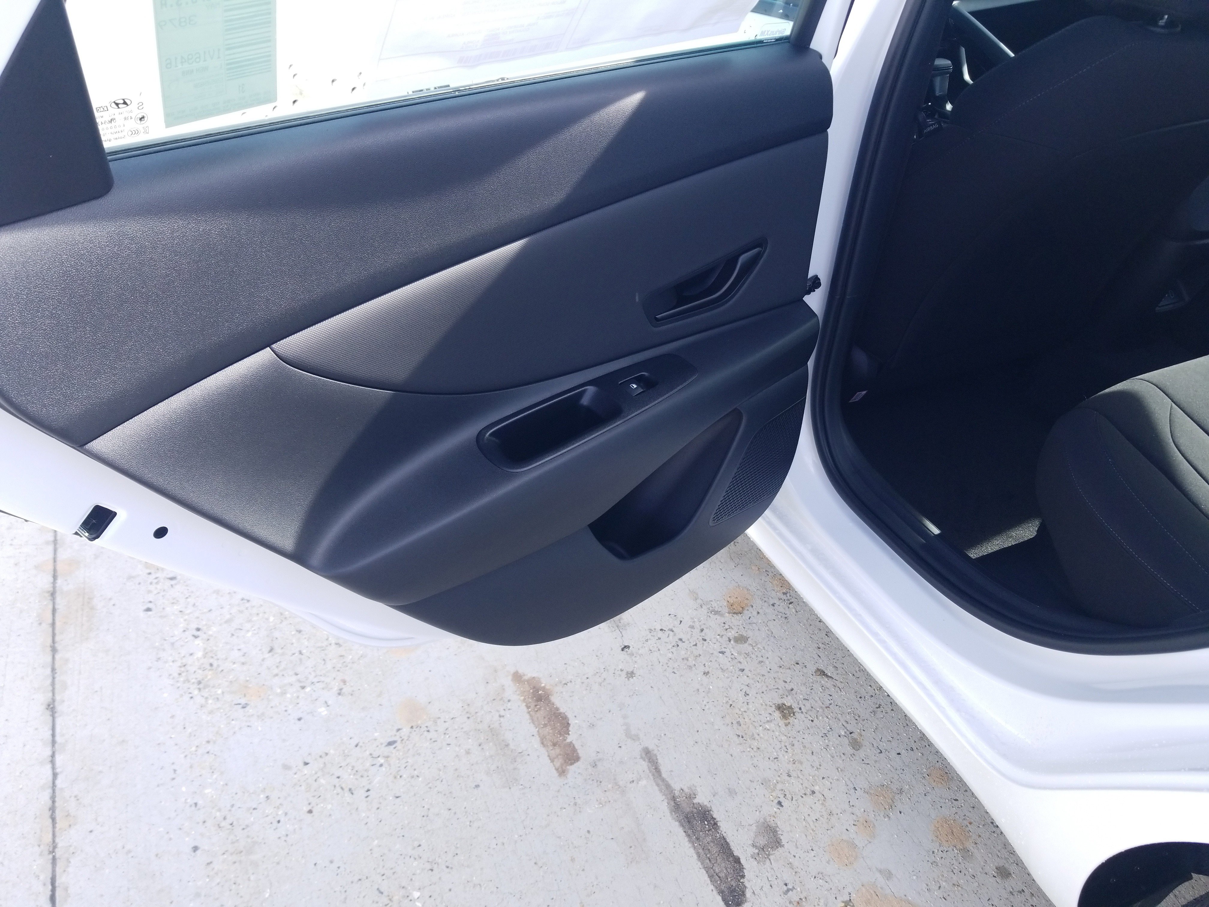 New 2025 Hyundai Elantra SEL image 11