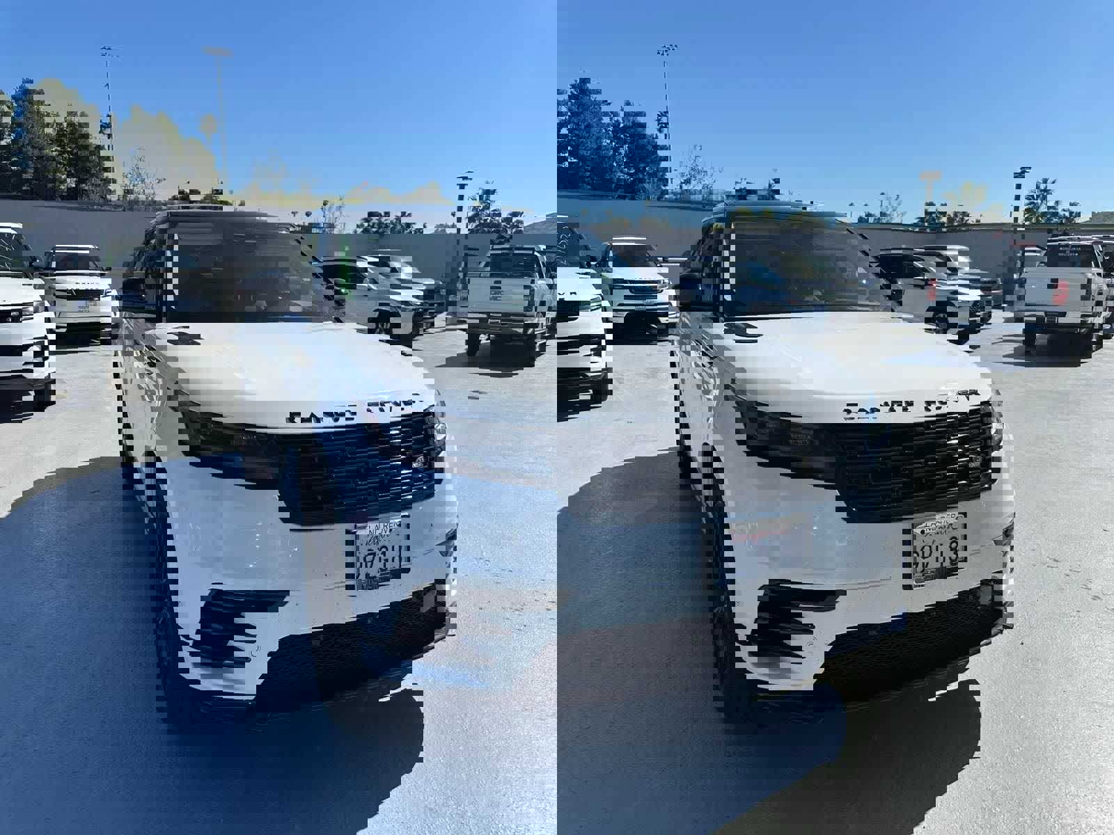 Used 2025 Land Rover Range Rover Velar Dynamic SE image 7