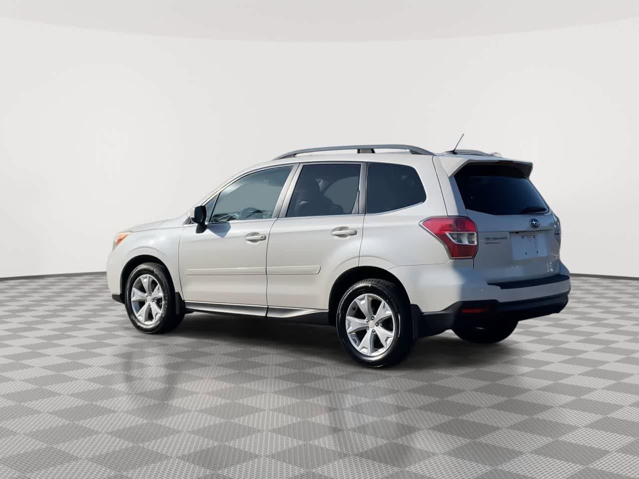 Used 2014 Subaru Forester 2.5i Limited AWD/4WD image 6