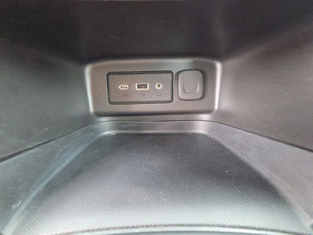 Used 2023 Chevrolet Equinox LS FWD image 15