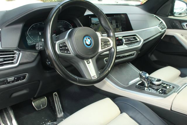 Used 2022 BMW X5 xDrive45e w/ M Sport Package image 14