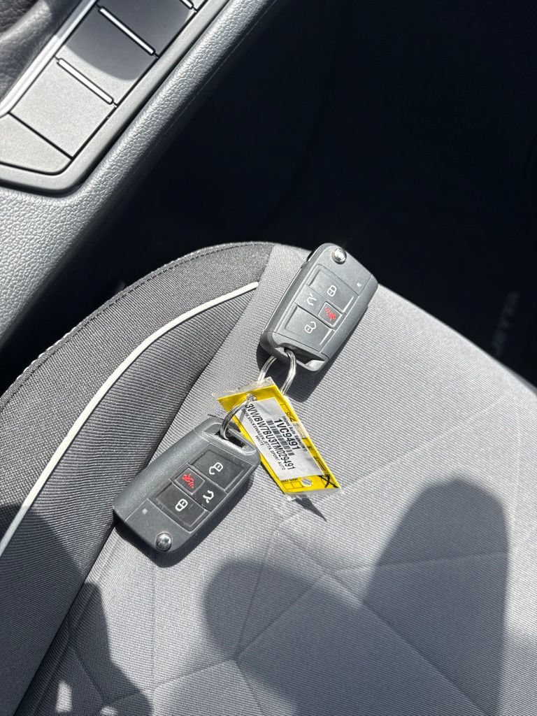 Used 2026 Volkswagen Jetta Sport FWD image 5