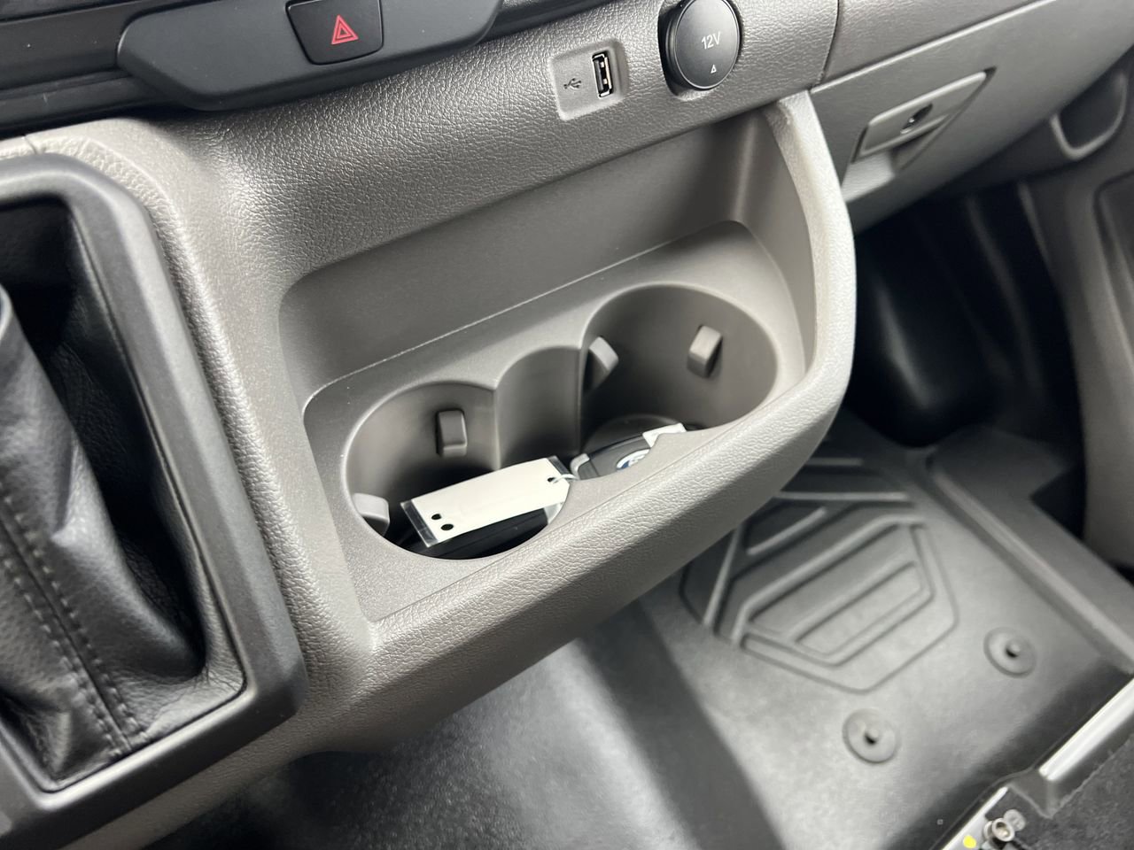 New 2026 Ford Transit 250 148 Medium Roof w/ Load Area Protection Package image 7