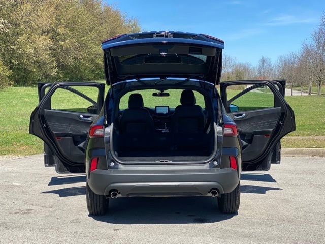 Used 2025 Ford Escape ST-Line AWD/4WD image 40