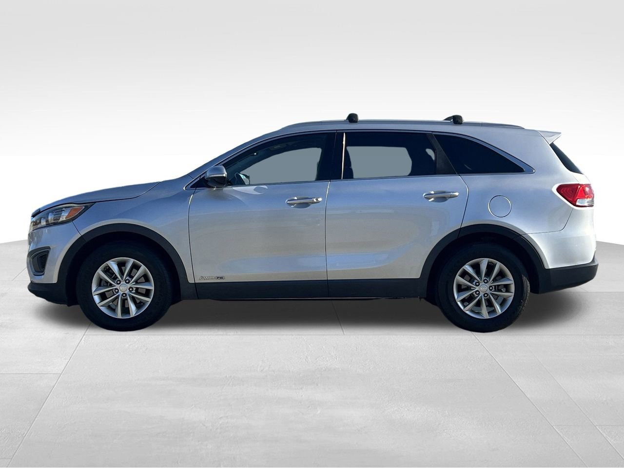 Used 2016 Kia Sorento LX w/ LX Convenience Package image 24
