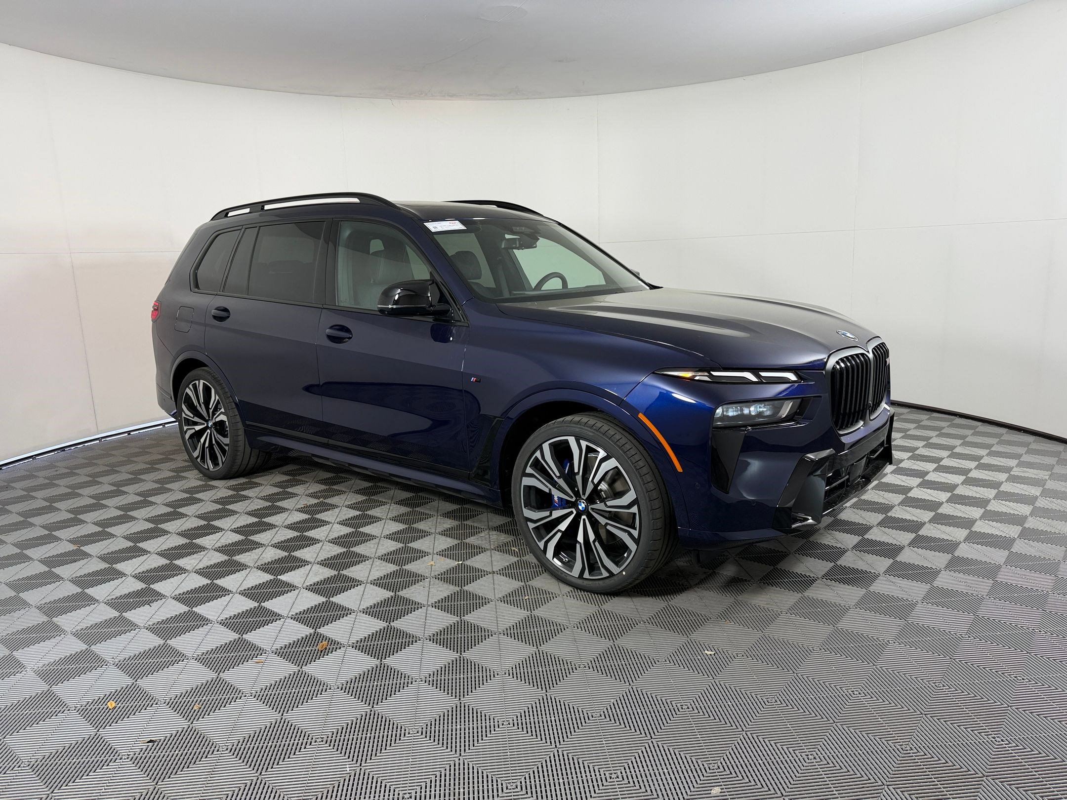New 2026 BMW X7 M60i image 7