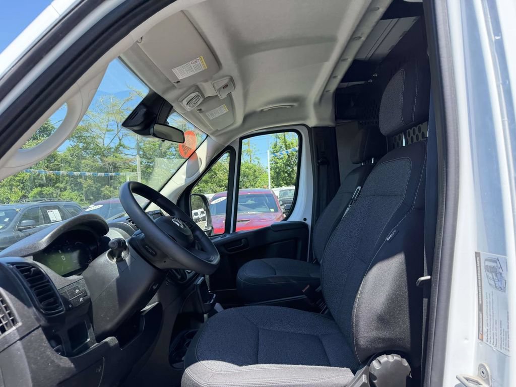 Used 2026 RAM ProMaster 2500 w/ Convenience Group FWD image 18