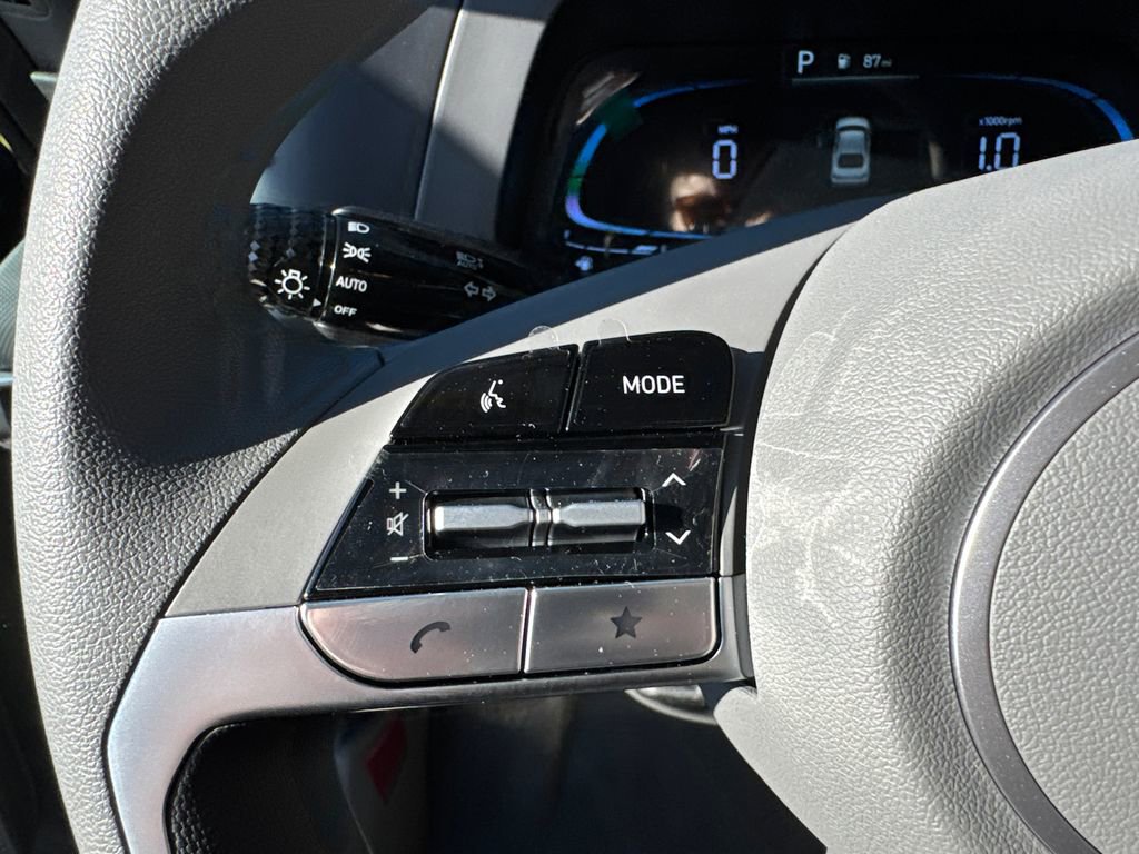 New 2026 Hyundai Elantra SE image 13