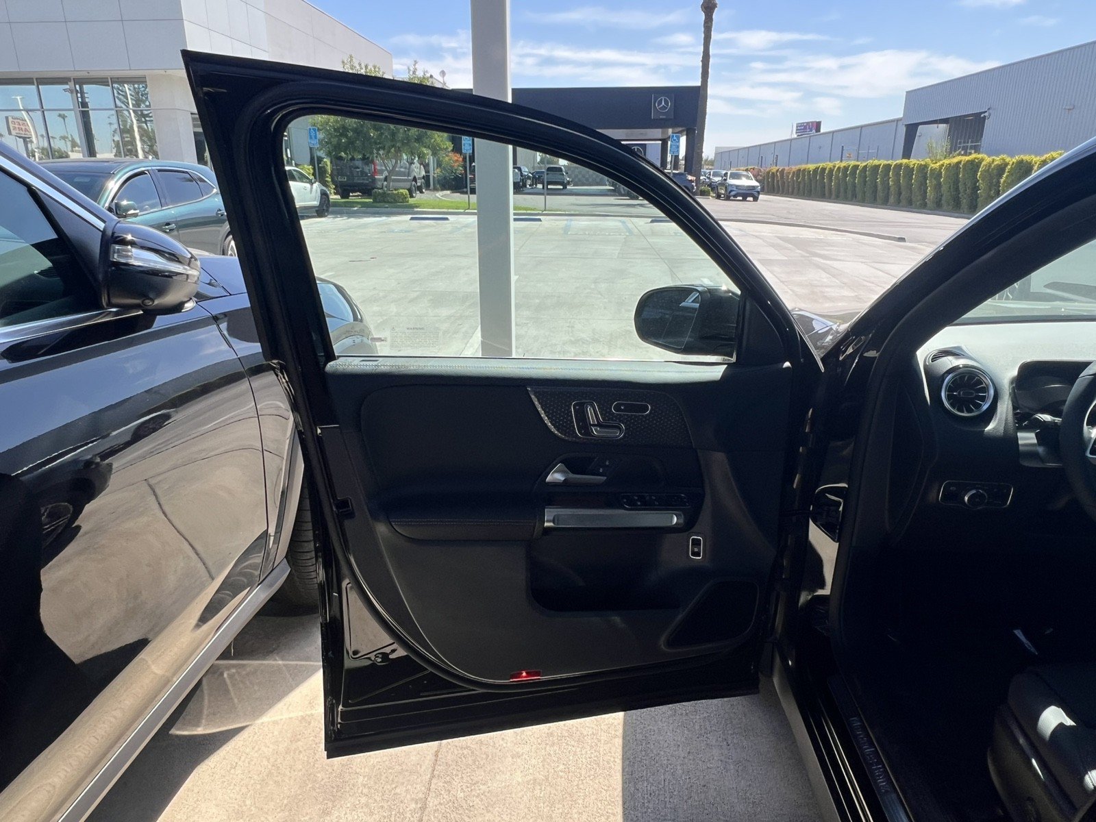 New 2026 Mercedes-Benz GLB 250 4MATIC image 10