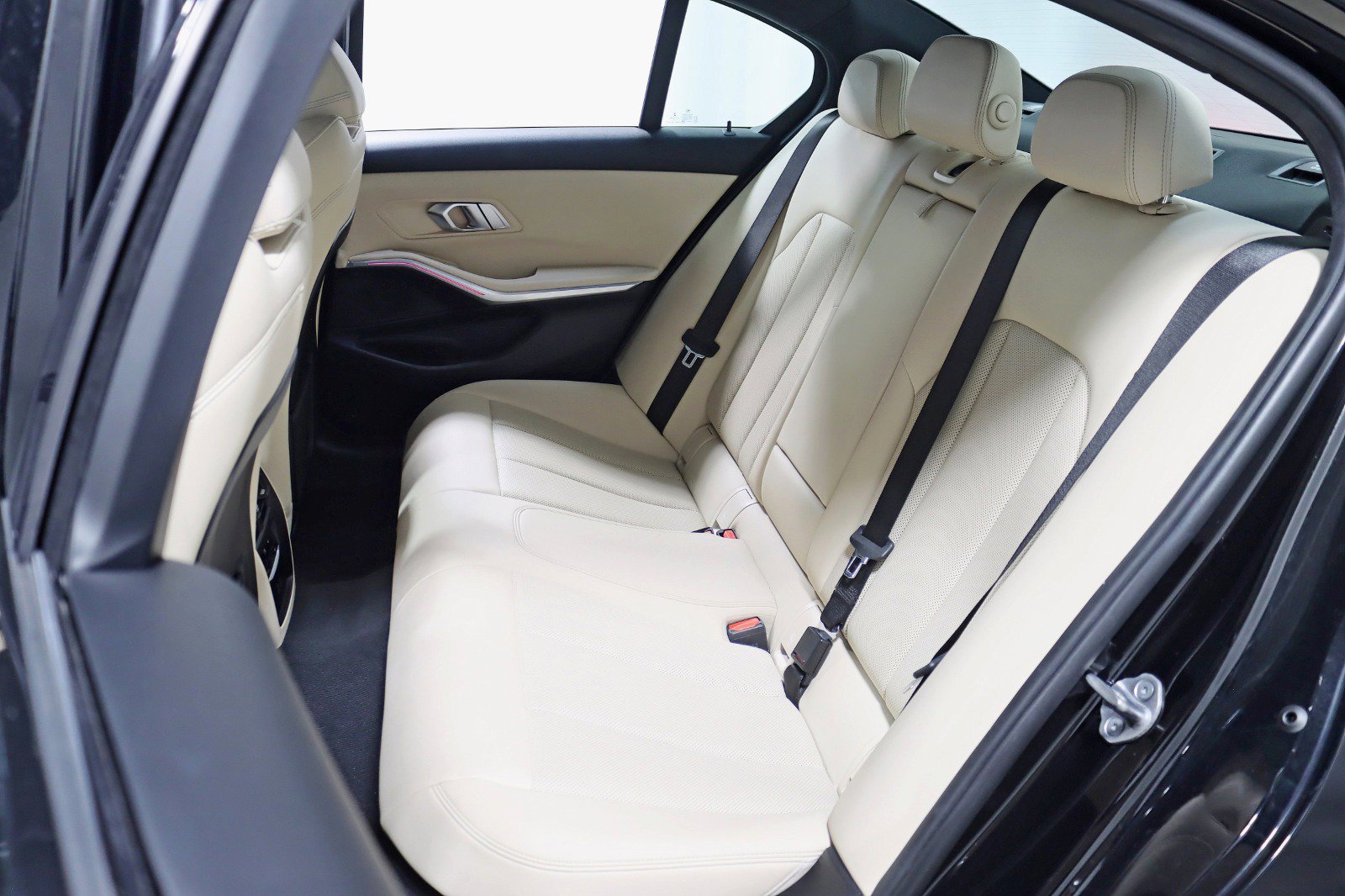 Used 2023 BMW 330i 330i-Premium Package w/ Premium Package image 30