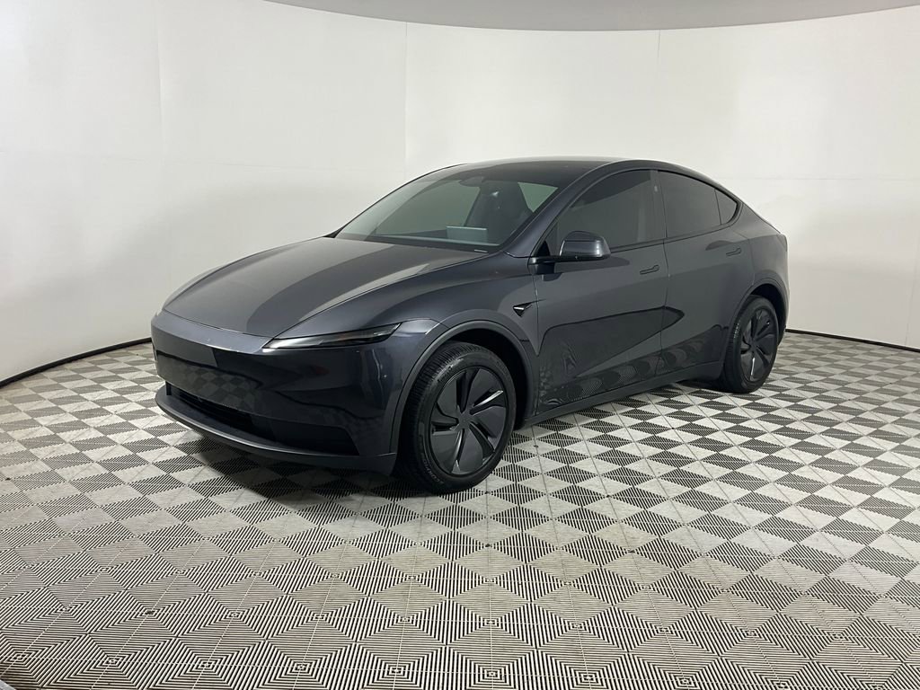 Used 2026 Tesla Model Y Long Range RWD image 1
