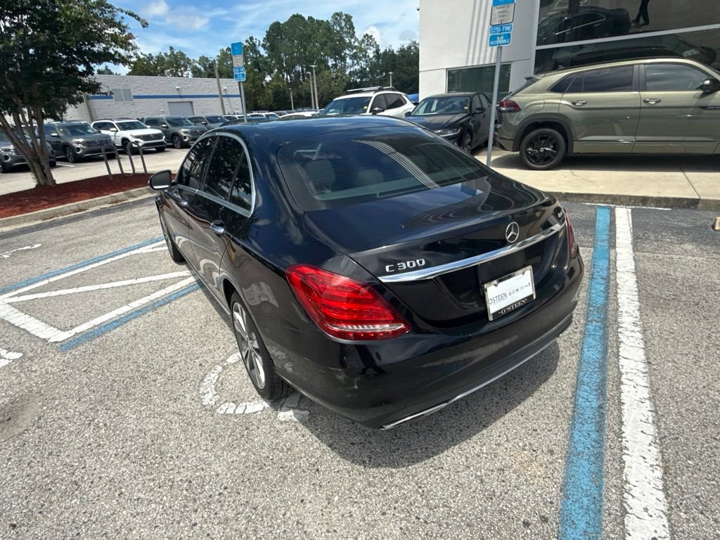 Used 2015 Mercedes-Benz C 300 4MATIC Sedan image 11