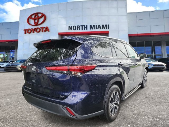 Used 2021 Toyota Highlander XLE FWD image 4