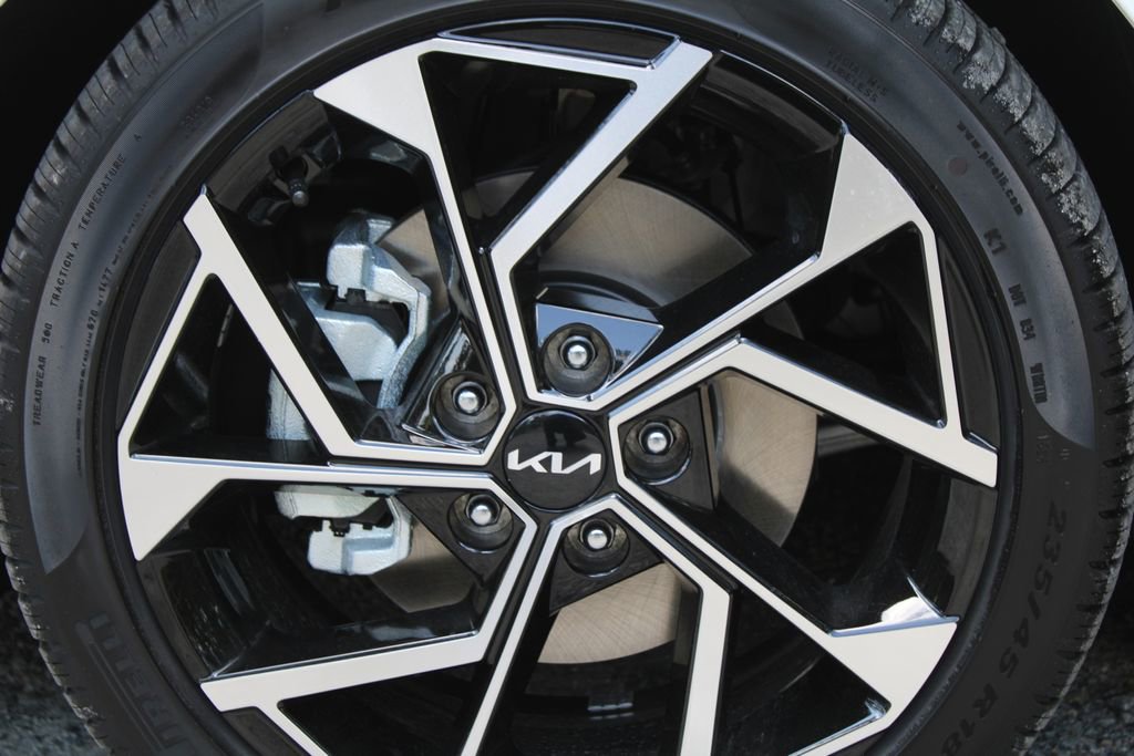 New 2026 Kia K5 EX image 17