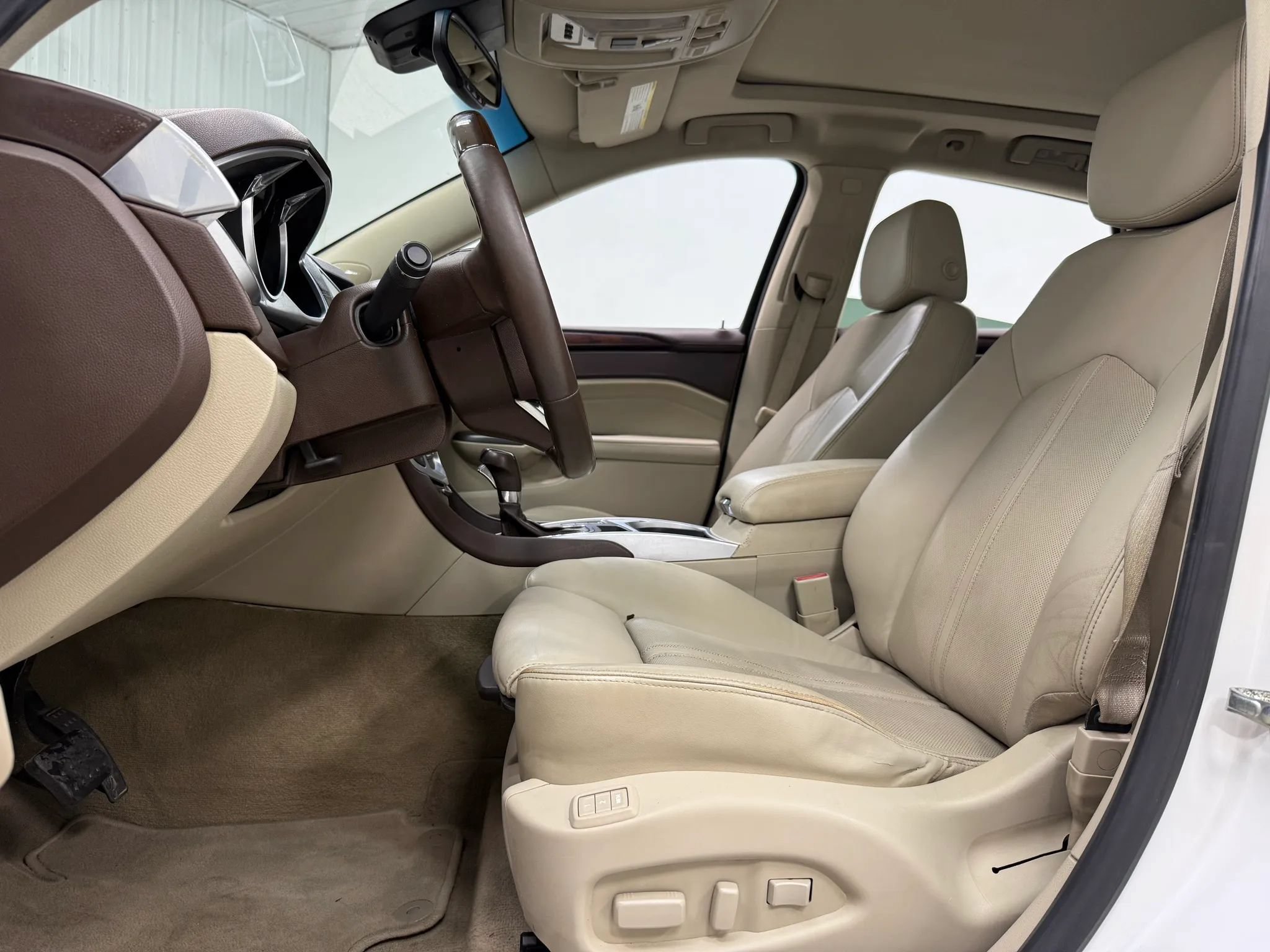 Used 2012 Cadillac SRX Premium AWD/4WD image 15
